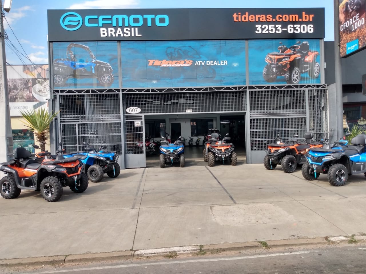 Quadriciclos expostos Tideras Racing